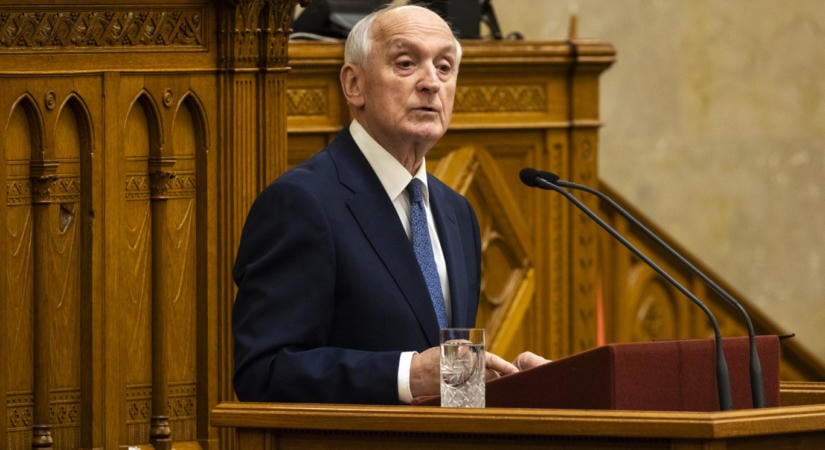 Részben elfogadták Baka András kifogásait a kötelező orvosi kamarai tagságról szóló törvénnyel kapcsolatban