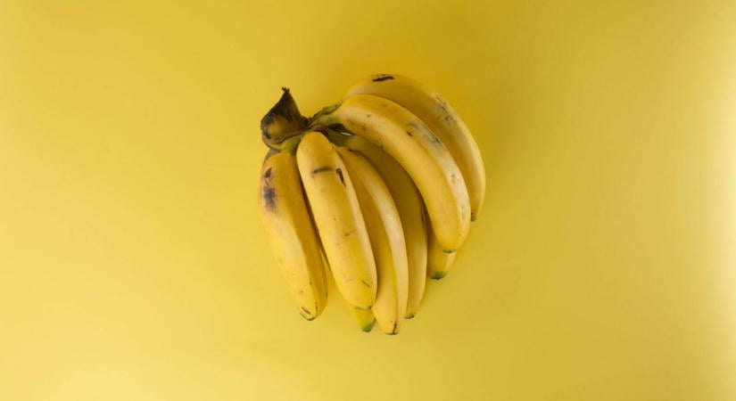 Befőttesüvegbe zárják a banánt a németek, és állítólag egy hét múlva is sárga marad