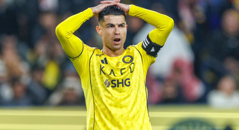 Gusztustalan rigmus: Ronaldo életre szóló kitiltást követel a szurkolóknak - videó