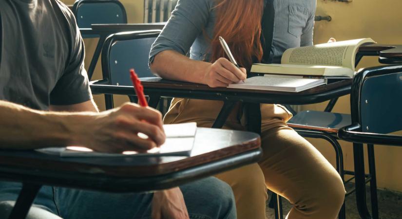 A szaknak megfelelő tantárgyból vizsgáznak az érettségizők csütörtökön