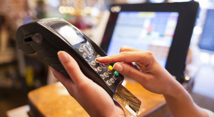 Csőstül jönnek az újdonságok a fizetéseknél: érkezhetnek a revolutos ATM-ek Magyarországra, történelmi szinten a digitális fizetés