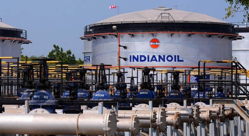 Bloomberg: India az orosz olajimport csökkentését tervezi a „pokoli” amerikai szankciók miatt
