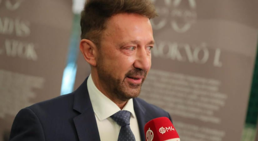 Tizenöt év után nem fideszes politikus vezeti a teniszszövetséget: Szőcs Árpád László lett az új elnök