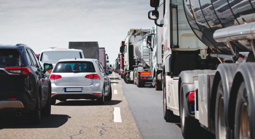 Ne kapjanak semmilyen támogatást a fuvarozók, sőt, azonnal emeljék az adót! – túl nagy lesz a kereslet, riadót fújt az egyik legjelentősebb hazai civil szervezet