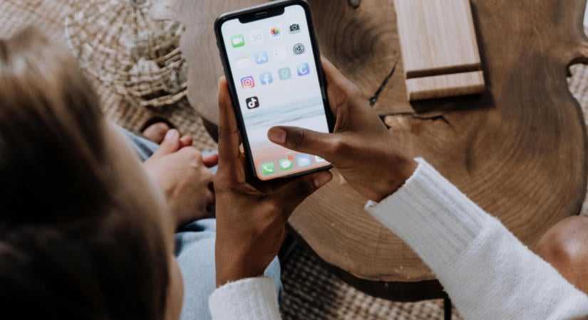 Így veszik el a fiatalok kritikai gondolkodása a TikTok hatására