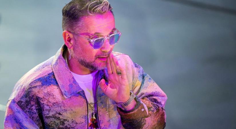 Majka Bohár Dánielnek: Szopjatok le mind