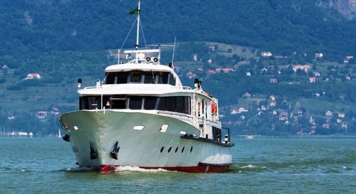 Fedezd fel a Balaton déli fővárosának titkait: Miért Fonyód a tökéletes úti cél idén nyáron?