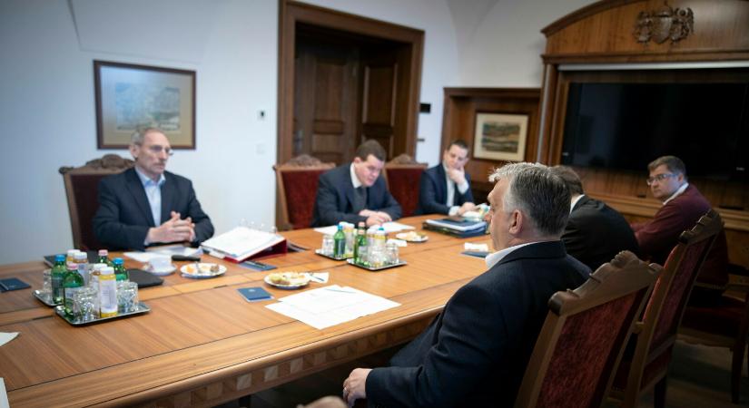 Belügyi kormányülést tartottak a Karmelitában