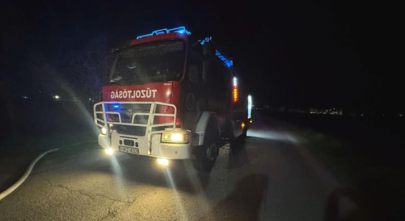 Őrizetlenül hagyott mécses okozott tüzet egy beregi lakóházban, hamar terjedni kezdtek a lángok