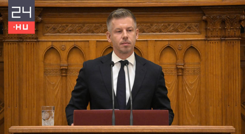 Nem függesztették fel Szentkirályi Alexandra és Latorcai Csaba mentelmi jogát