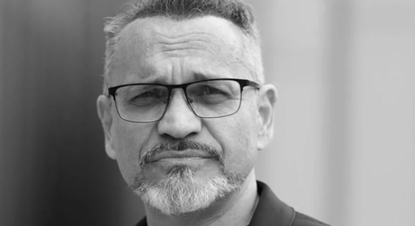Rudolf Péter könnybe lábadt szemmel beszélt Szolnoki Péter temetésén