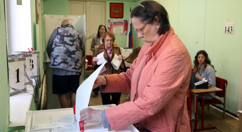 Nagy fölénnyel vezet az Egységes Oroszország az előzetes választási eredmény szerint
