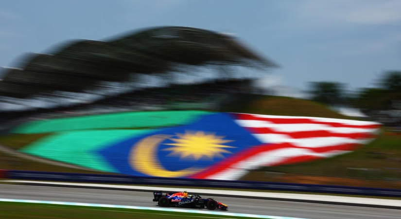 Büntetik a friss dobogóst az F1-hétvégén