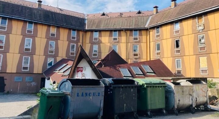 Rengeteg lakástól szabadulna meg a pécsi önkormányzat