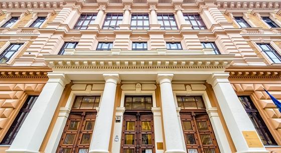 Itt a teljes lista: ezekre a szakokra felvételiztek idén a legtöbben, mutatjuk a legnépszerűbb képzéseket