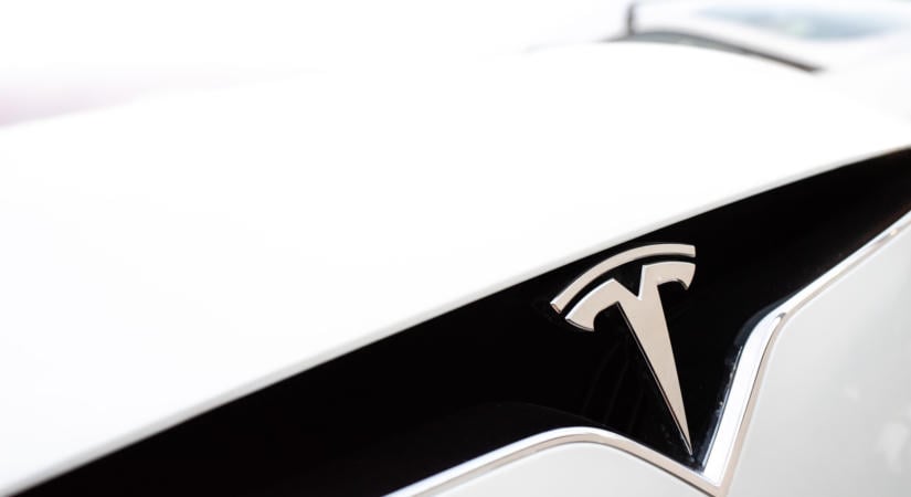 Már az SUV-k között is toplistás a Tesla