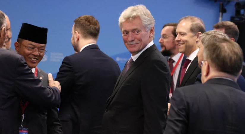 Peszkov: Senki ne kényszerítsen senkire semmiféle világrendet