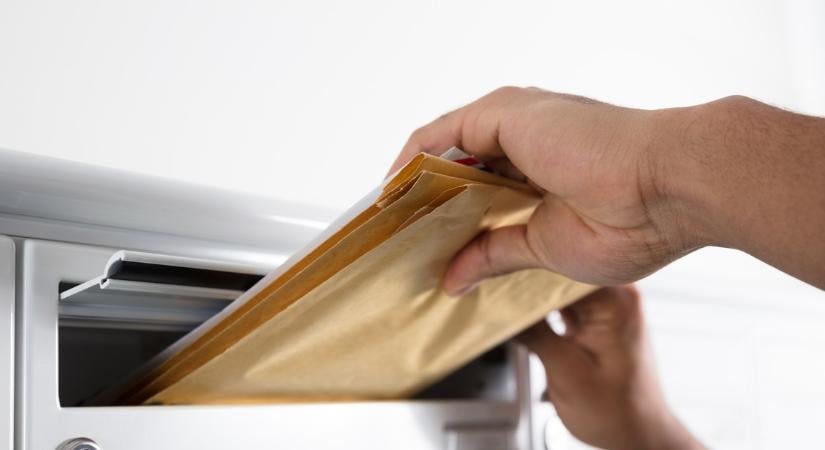 Megtörték a csendet a postások: súlyos, amit állítanak két munkatársuk halála után