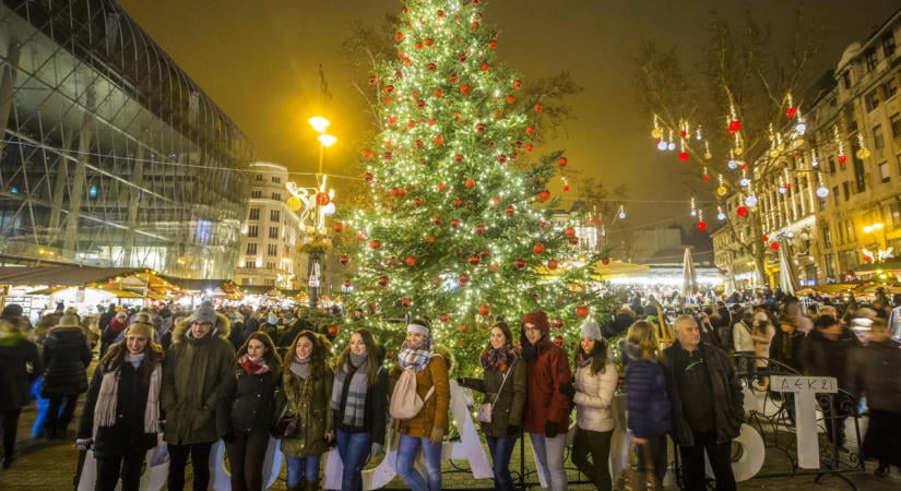 Elbukott a kezdeményezés: nem lehet népszavazás a december 24-i munkaszünetről