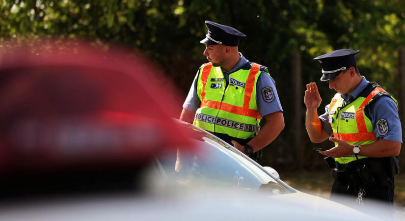Rendőrök és polgárőrök lepték el Kiskunhalast: három órán át tartott az akció  fotók