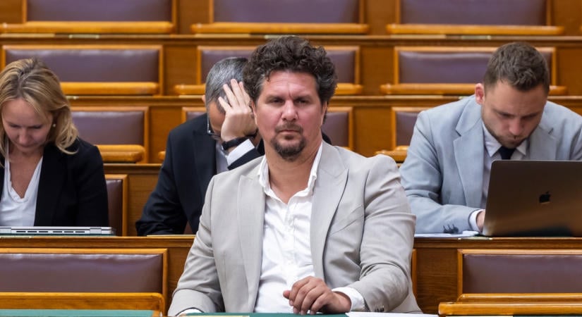 Nyomozás indult Orbán János Dénes több száz milliós jogdíjai ügyében Nagy Ervin feljelentése után