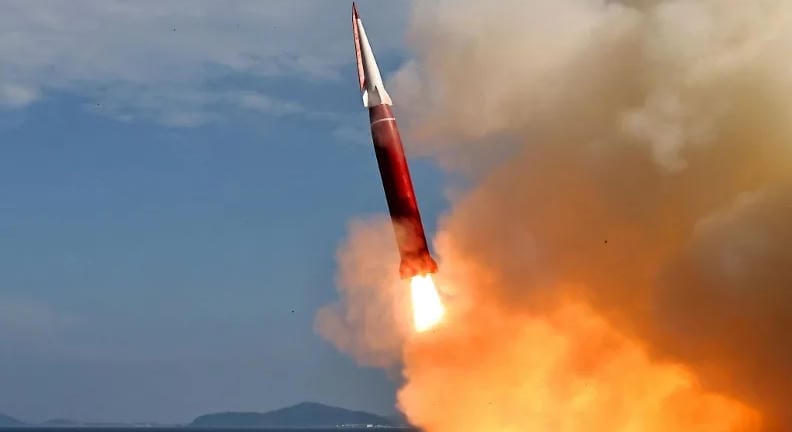 Észak-Korea hiperszonikusrakéta-kísérletet hajtott végre