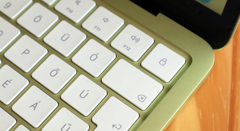 Csúszhat az első érintőképernyős MacBook érkezése, de nem sokat