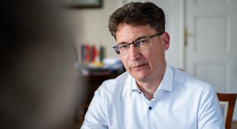 Cser-Palkovics András is lemondott kuratóriumi tagságáról