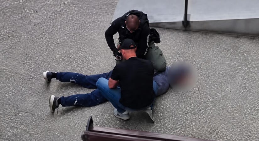 Terrorcselekménnyel gyanúsítják a tatabányai férfit - leteperték a rendőrök, videón az elfogás