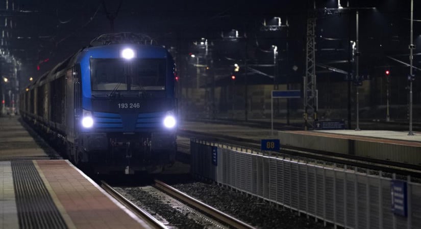 Megvan, mikor gurul be először a Keletibe a belgrádi expressz