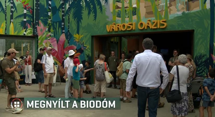 Megnyílt a Biodóm, de egyelőre dinoszauruszokból van több, mint valódi állatokból