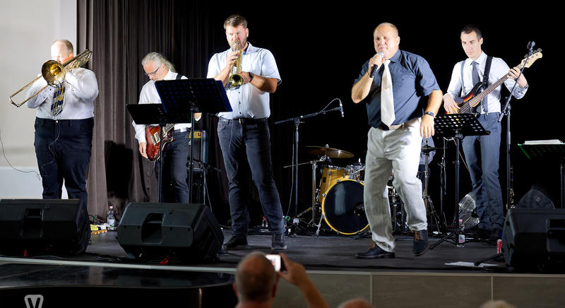 Szélső székek presszingje - Big Mouse Band jubileumi koncert Csepregen