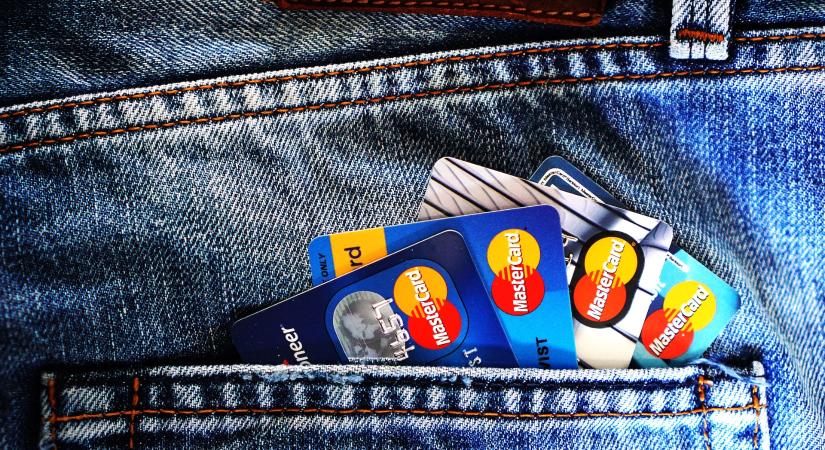 Mastercard kutatás: 2025-ben a mobilfizetés volt a pénzügyi digitalizáció fő hajtóereje
