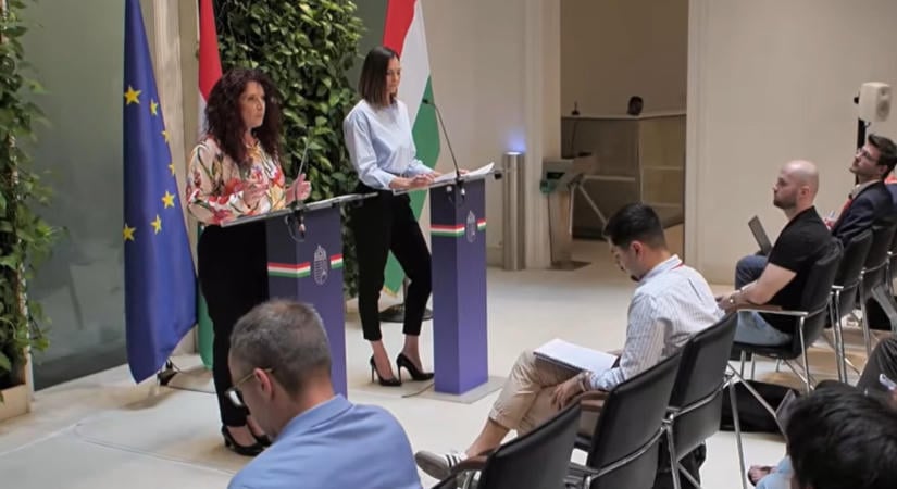 Változtatna a TISZA a kormányzati sajtótájékoztatók rendszerén – vizsgálják egy vidéki lap javaslatát