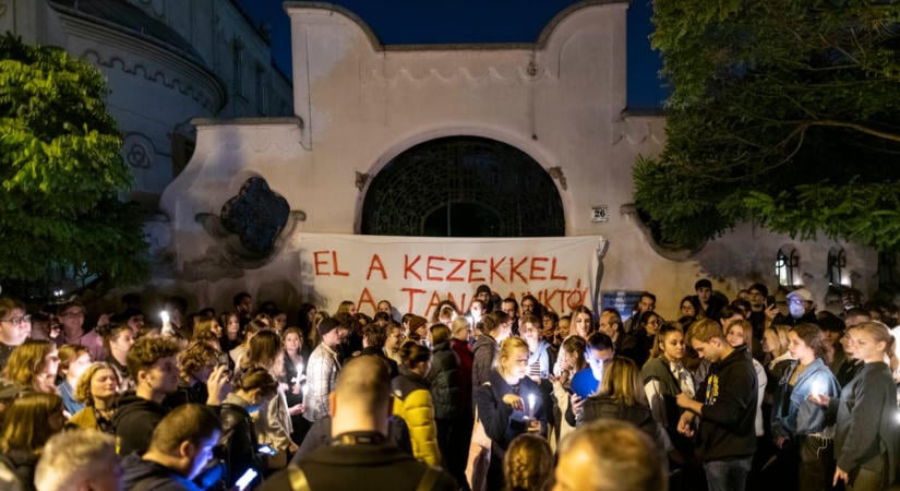 A Kölcsey Gimnázium előtt fogja tartani a Polgári Ellenállás Napját a Tanítanék Mozgalom