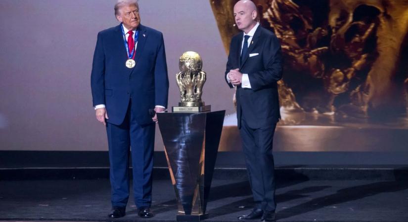 Ötven EP-képviselő tiltakozik Trump FIFA-békedíja miatt