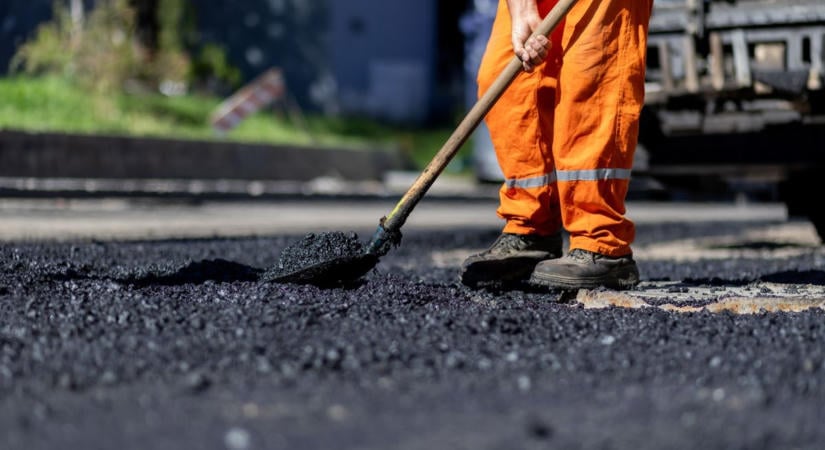 100 szabadszállási utca, több éves problémák – újabb útfelújítás indul a településen