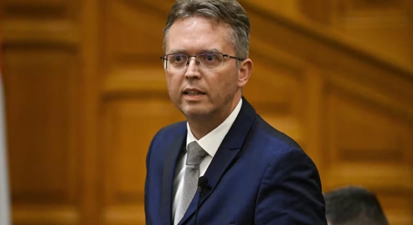 Zajlik az élet a Tisztelt Házban: kivonult az ellenzék, rendkívüli házbizottsági ülést kezdeményeznek