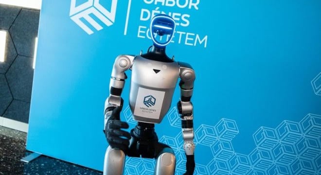 Humanoid robot is megkezdte első tanévét a GDE-n