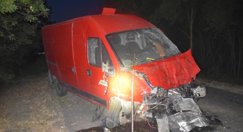 Megrúgta egy ló – elképesztő mesével állt elő a rendőröknek egy férfi, miután részegen lezúzott egy furgont Békésben