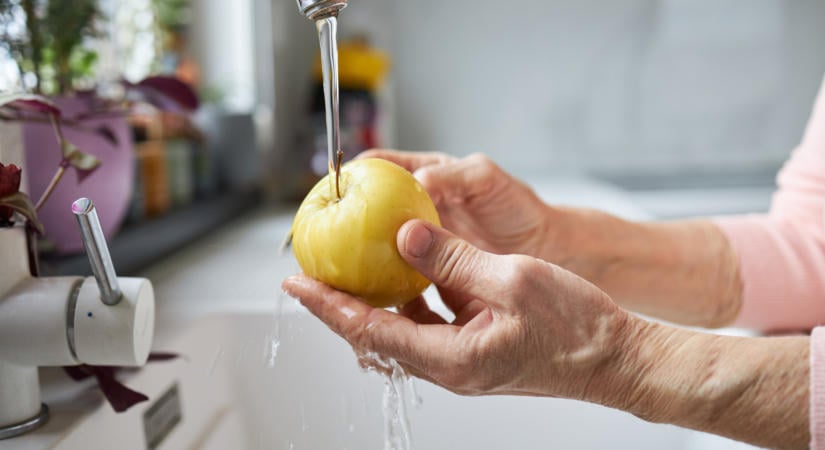 Valójában így kellene megmosni az almát – 3 fontos szabálya is van