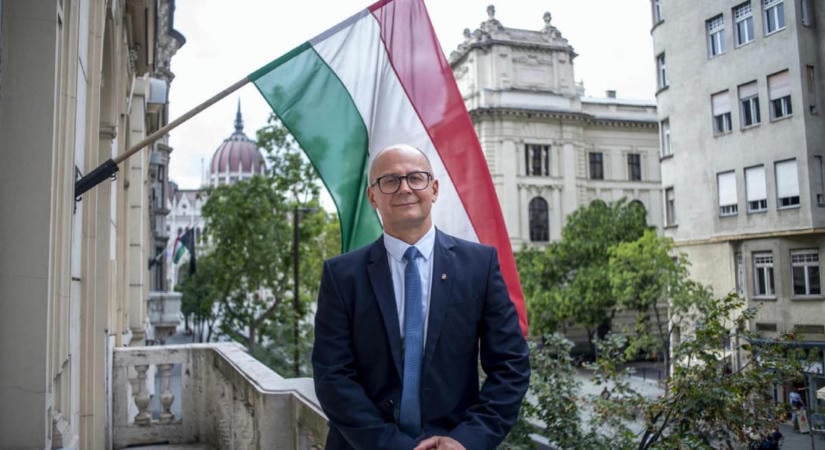 G7: Lemondásra szólították fel a GVH elnökét és helyetteseit a középvezetők
