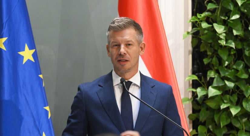 Ez aztán az átláthatóság – itt vannak a legfrissebb kormányzati szerződések