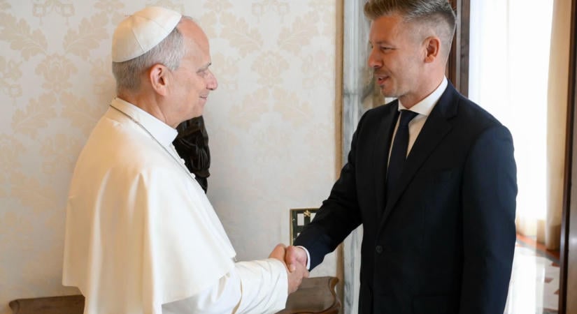 A rendszerváltásról is beszélt Magyar Péter a pápának a Vatikánban