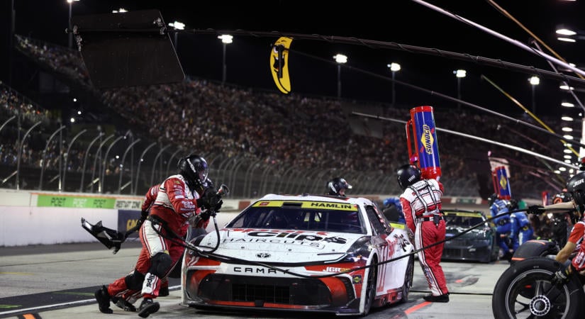 Minden versenycsapat legnagyobb rémálmával néz szembe a Joe Gibbs Racing és a Spire