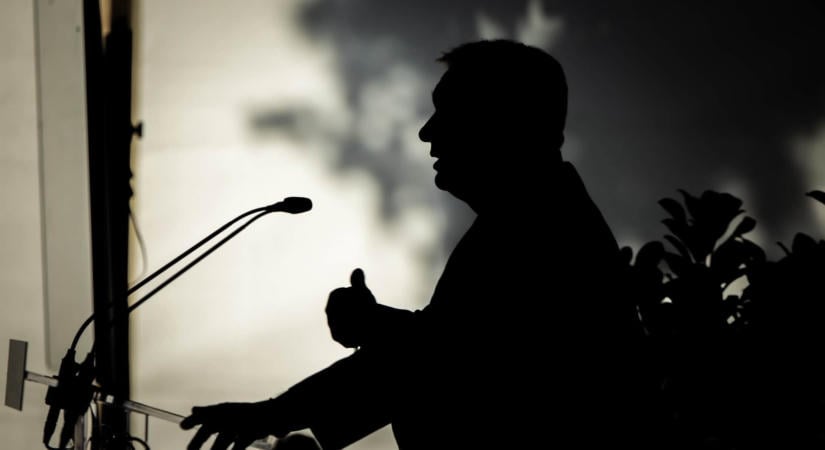 A dánok a 133 ezres szobaárat is drágának tartották, Orbán a többszöröséért szállt meg januárban Davosban
