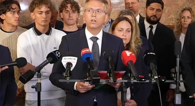 Hankó Balázs a parlamentben bujkál Magyar Péter szerint