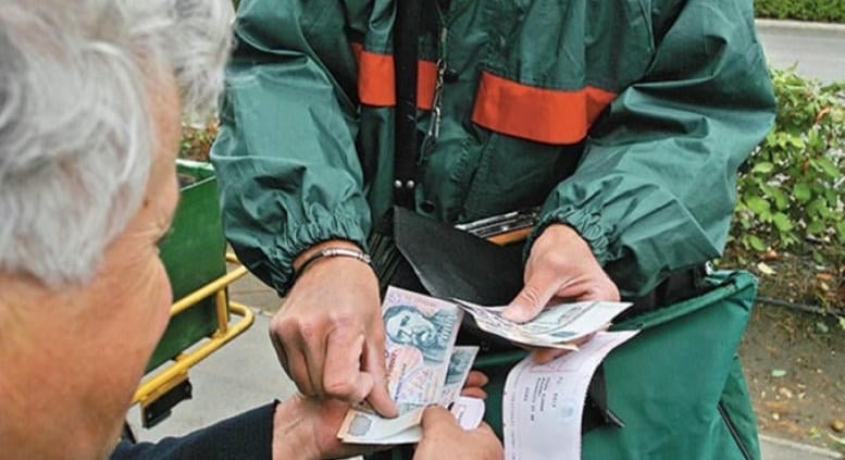 Közel 1 millió embernek küld ma pénzt a Magyar Államkincstár – mutatjuk kinek jár az összeg