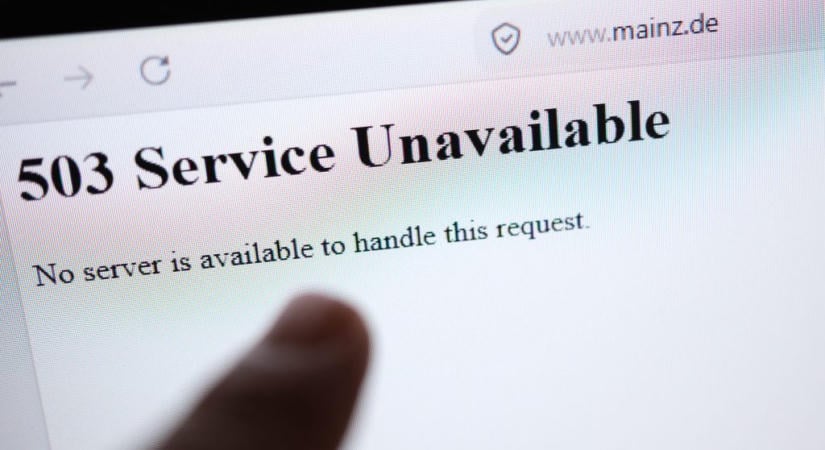 Ezért állt le több ezer weboldal világszerte