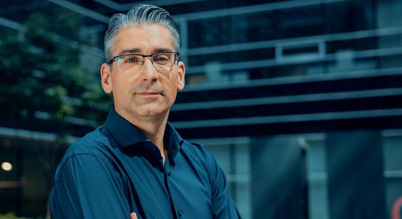 Visszatért Azurák Csaba beszélgetős műsora